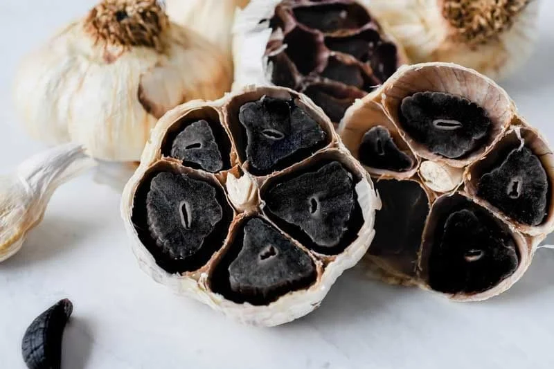 سیر سیاه برای درمان نعوظ