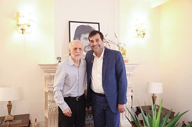 حضور و همراهی دنیامالی ما را دلگرم می کند/ پرسپولیس دوباره به اوج برمی گردد حضور و همراهی دنیامالی ما را دلگرم میکند/ پرسپولیس دوباره به اوج برمیگردد