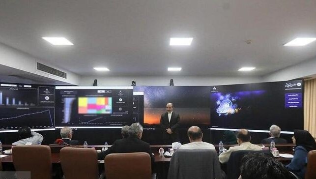 بازدید نمایندگان اتاق بازرگانی ایران از اتاق پایش هوشمند مرکز فناوری اطلاعات قوه قضاییه بازدید نمایندگان اتاق بازرگانی ایران از اتاق پایش هوشمند مرکز فناوری اطلاعات قوه قضاییه