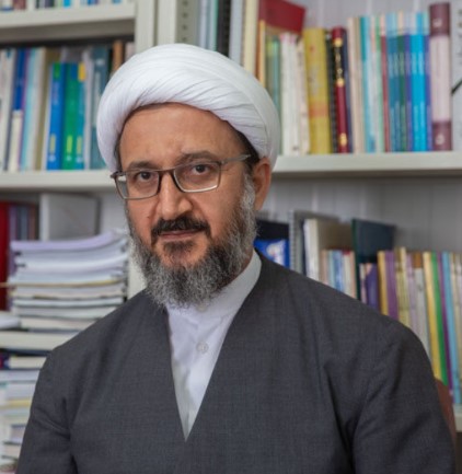 نویسنده کتاب سبک زندگی اسلامی ایرانی:المسلمین دکتر احمدحسین شریفی