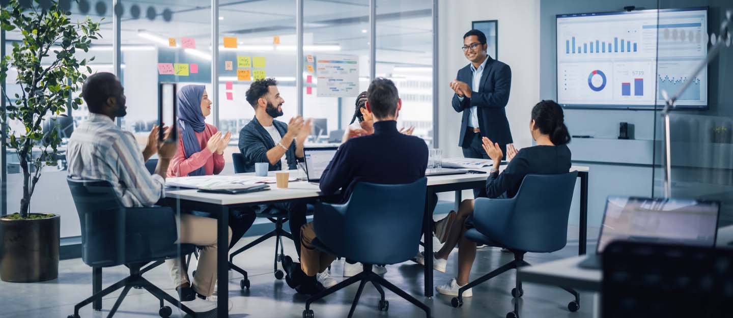 اقامت کاری دبی برای متخصصین: گامی استوار به سوی پیشرفت